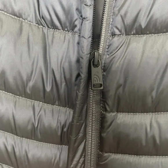 The North Face 550 Womens Goose Down Metallic Black Puffer Vest